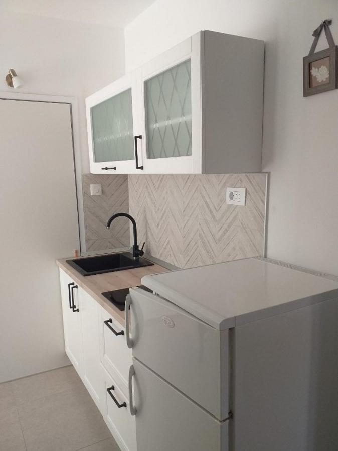 Apartmani Tina Jelsa  Exterior photo